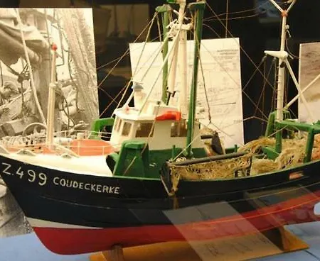 Residentie Mariposa アパート